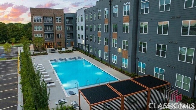 Building Photo - 180 Newton Bridge Rd