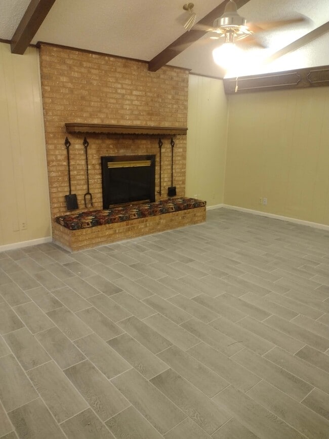 Building Photo - 402 S Wofford St