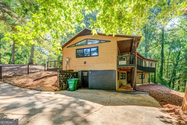 Building Photo - 1019 Whippoorwill Rd