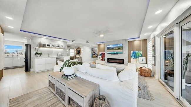Building Photo - 2871 N Ocean Blvd