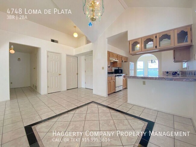 Building Photo - Northeast El Paso 3 Bed with Pool!