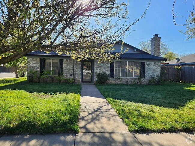 Building Photo - 1301 La Paloma St