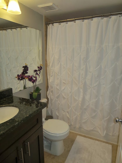 Building Photo - 2811 N Oakland Forest Dr