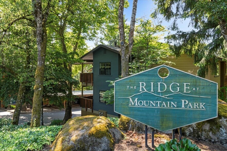 Building Photo - 12375 Mt Jefferson Terrace