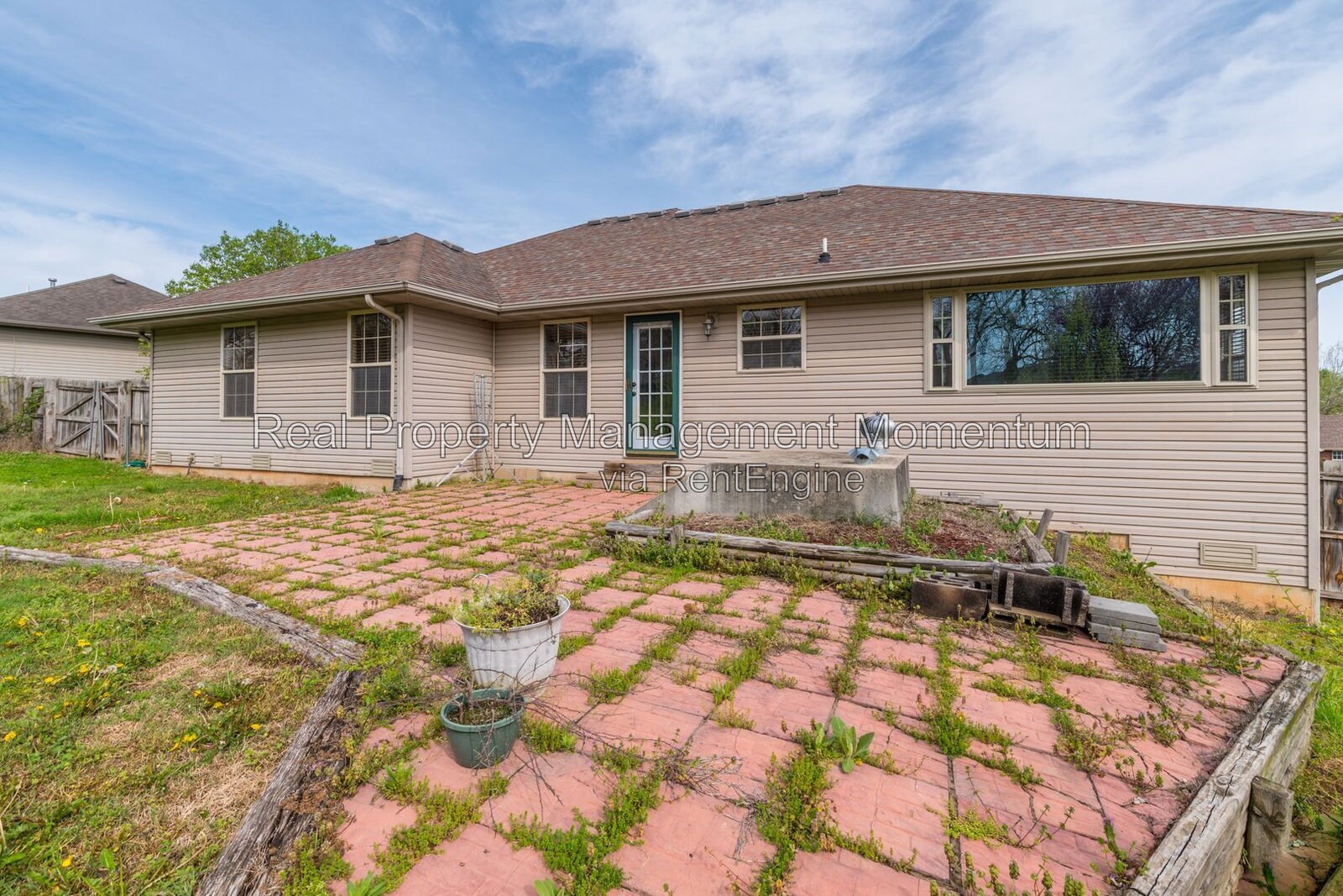 Building Photo - 732 E Gallup Hill Rd