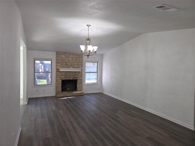 Building Photo - 9019 Texas Sun Dr