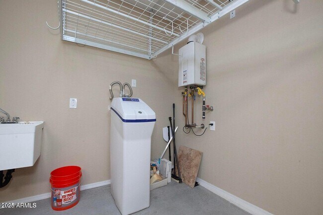 Building Photo - 21883 N 263rd Dr