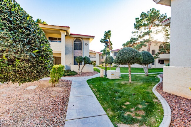 Building Photo - 10610 S 48th St