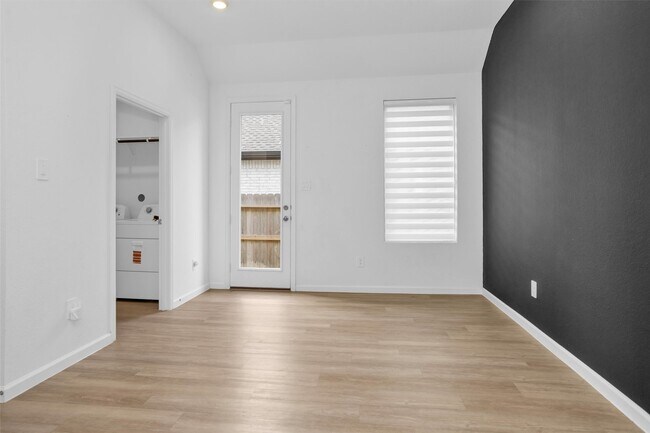 Building Photo - 15619 Rising Wren Ct