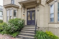 Building Photo - 256 Vaughan St