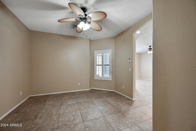 Building Photo - 12818 W Mulberry Dr