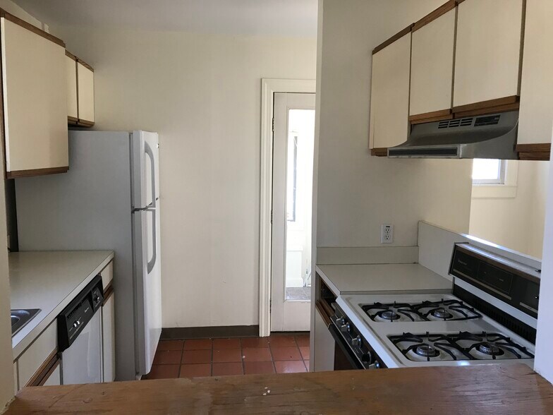 Building Photo - 103 Havemeyer Pl