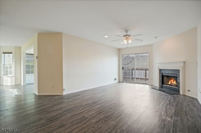 Building Photo - 16 Lagoon Way