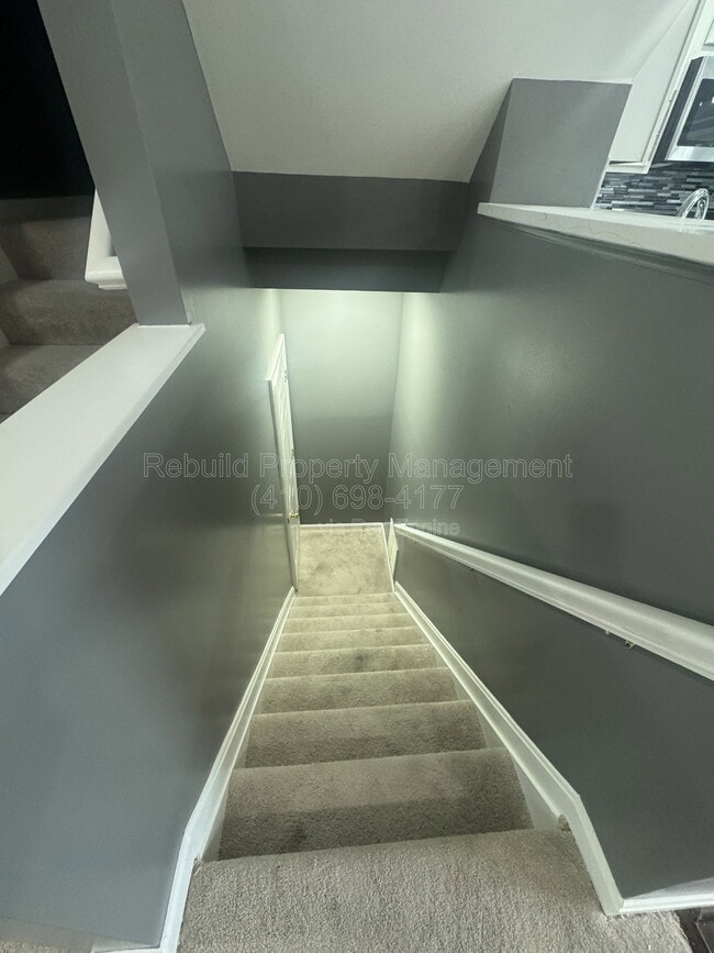 Building Photo - 54 Royalty Cir