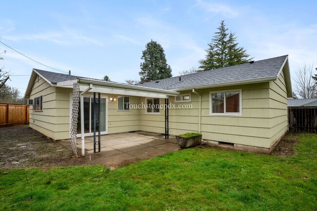 Building Photo - Freshly Updated 3 bed, 2 bath home in Tiga...