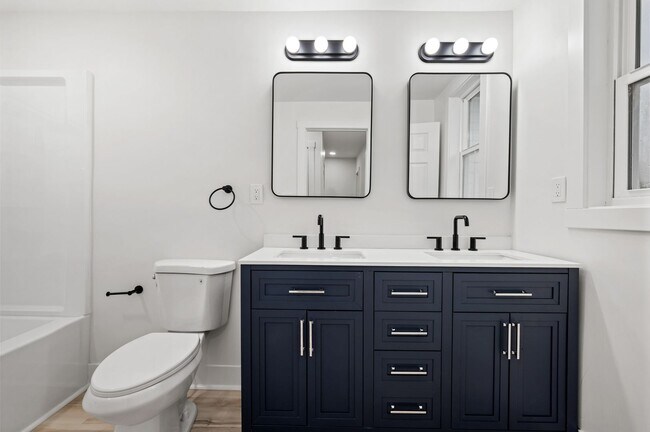 Building Photo - Gorgeous 3 bedroom home in Verona available now!