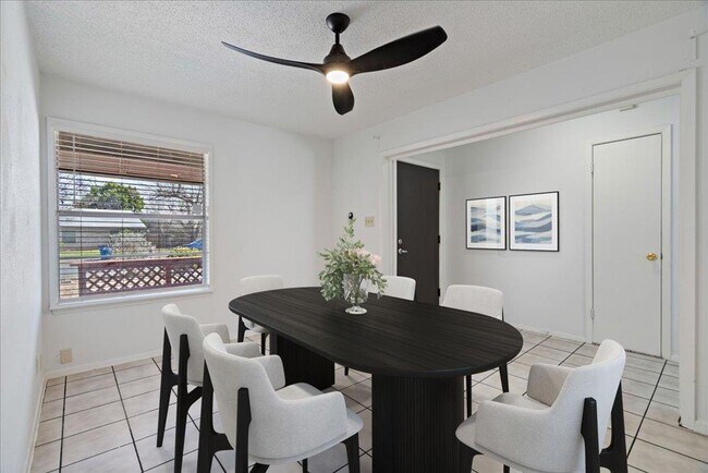 Building Photo - 12306 Hickorystick Cove
