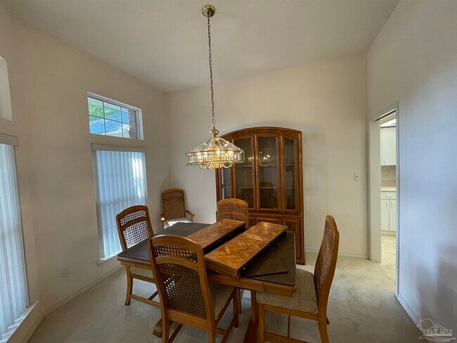 Building Photo - 941 Spring Creek Cir