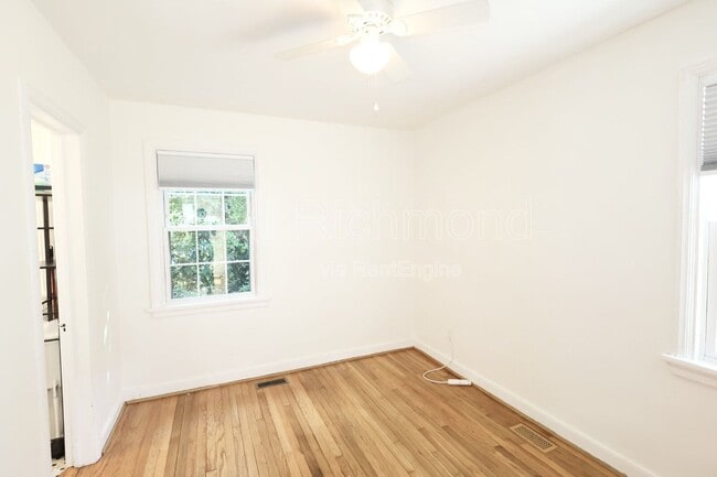 Building Photo - 904 Maple Ave
