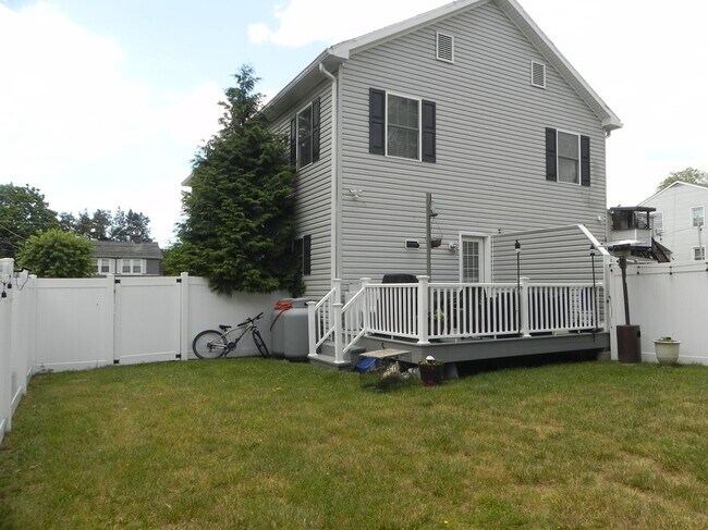Building Photo - 10 Adamson Ave