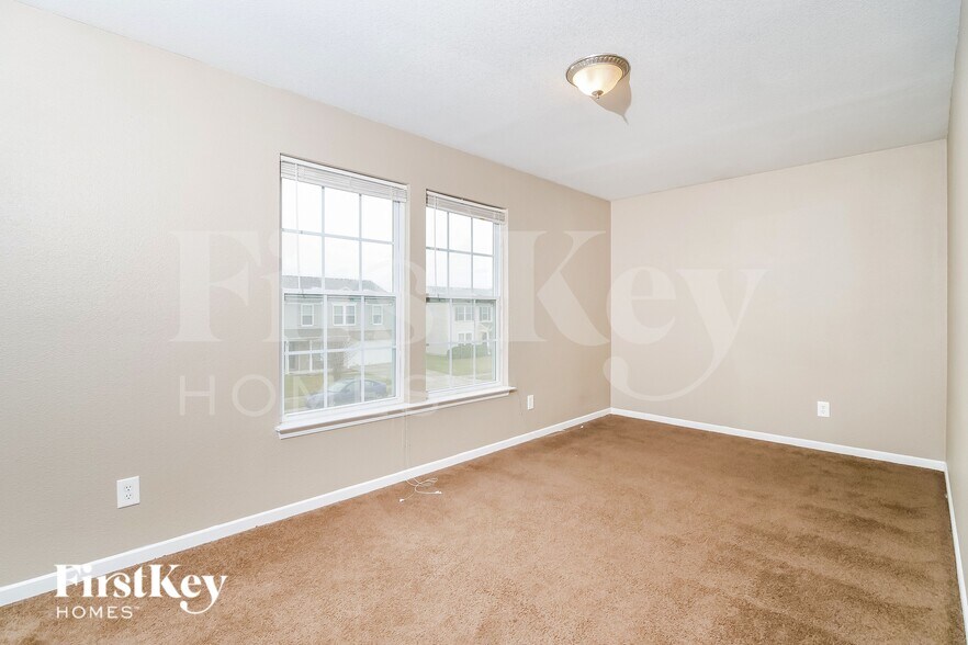 Building Photo - 8018 Gathering Ln