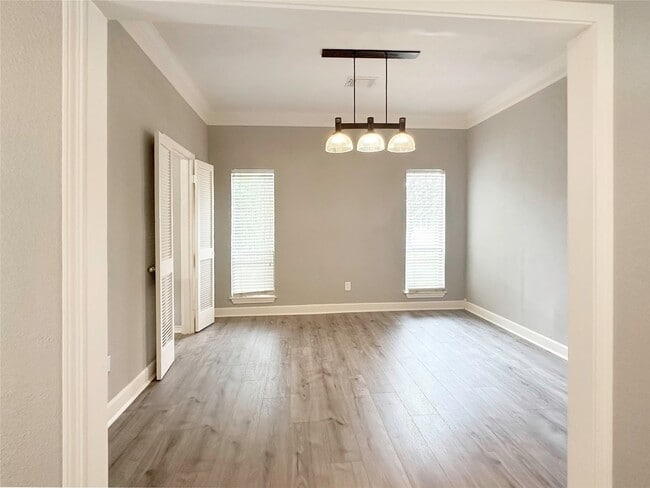 Building Photo - 6806 Winkleman Rd