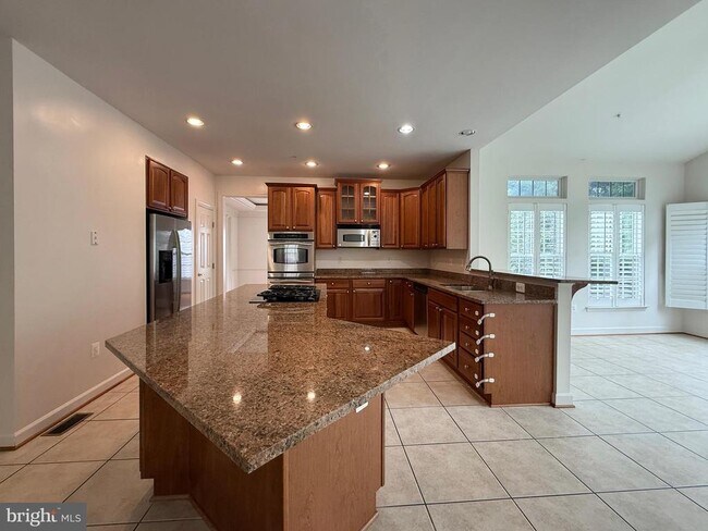 Building Photo - 4415 Medallion Dr