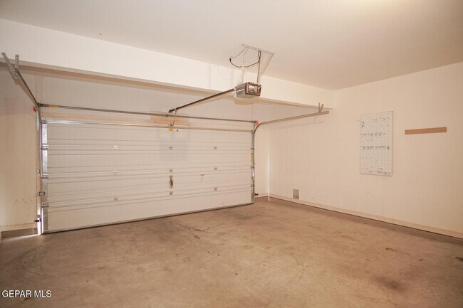 Building Photo - 14373 Coyote Trail Dr