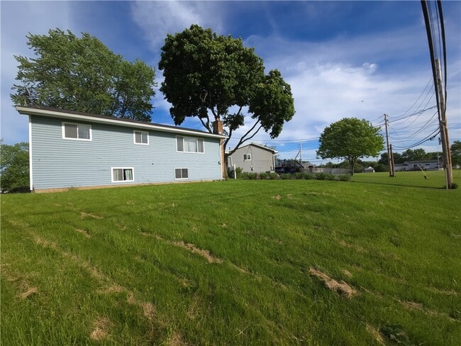 Building Photo - 55 Agar Ave