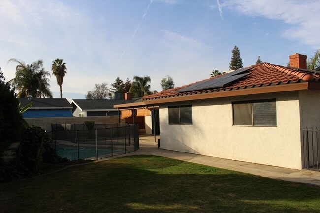 Building Photo - 6509 Kearsarge Way