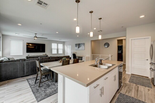 Building Photo - FULLY FURNISHED AFFINITY CONDO | 2-CAR GARAGE | DOWNTOWN SUMMERLIN