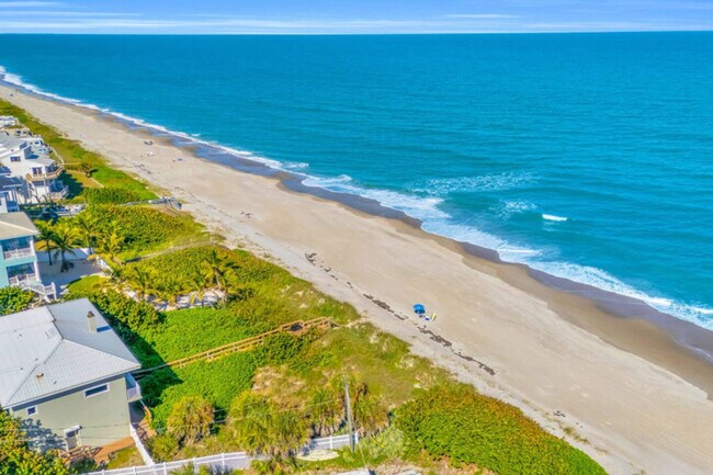 Building Photo - 2775 Jimmy Buffett Mem Hwy