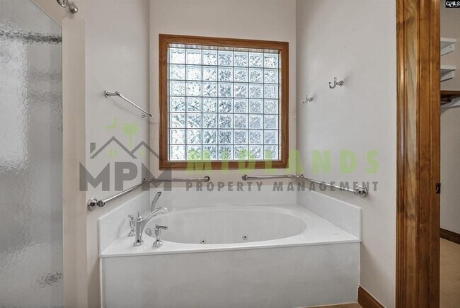Building Photo - 203 Mariners Cove Dr