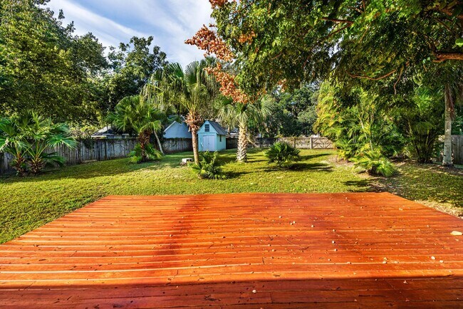 Building Photo - Port Orange 3 bed, 1.5 bath home directly ...