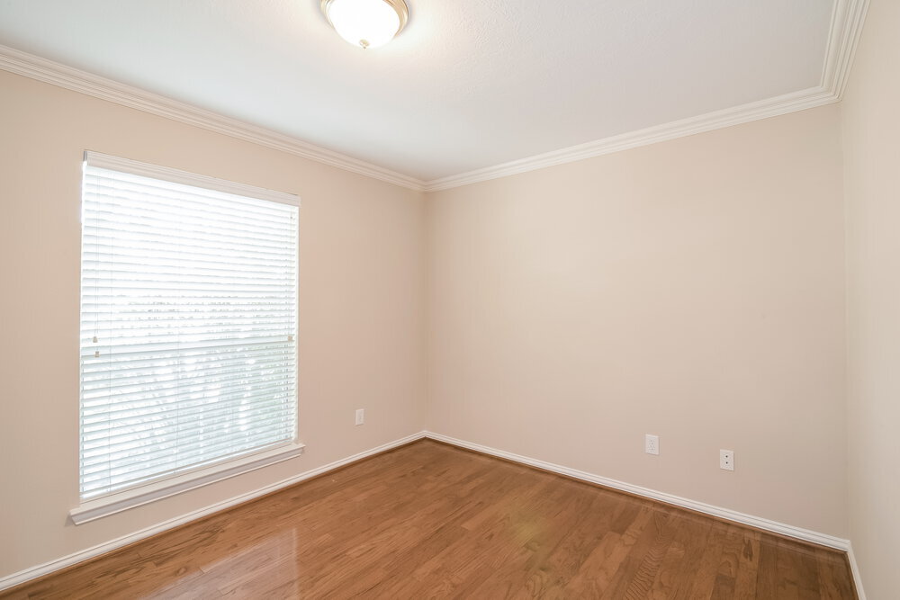 Building Photo - 11 Crest Gate