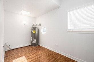 Building Photo - 3515 Winnie St