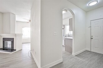 Building Photo - 5525 W Flamingo Rd