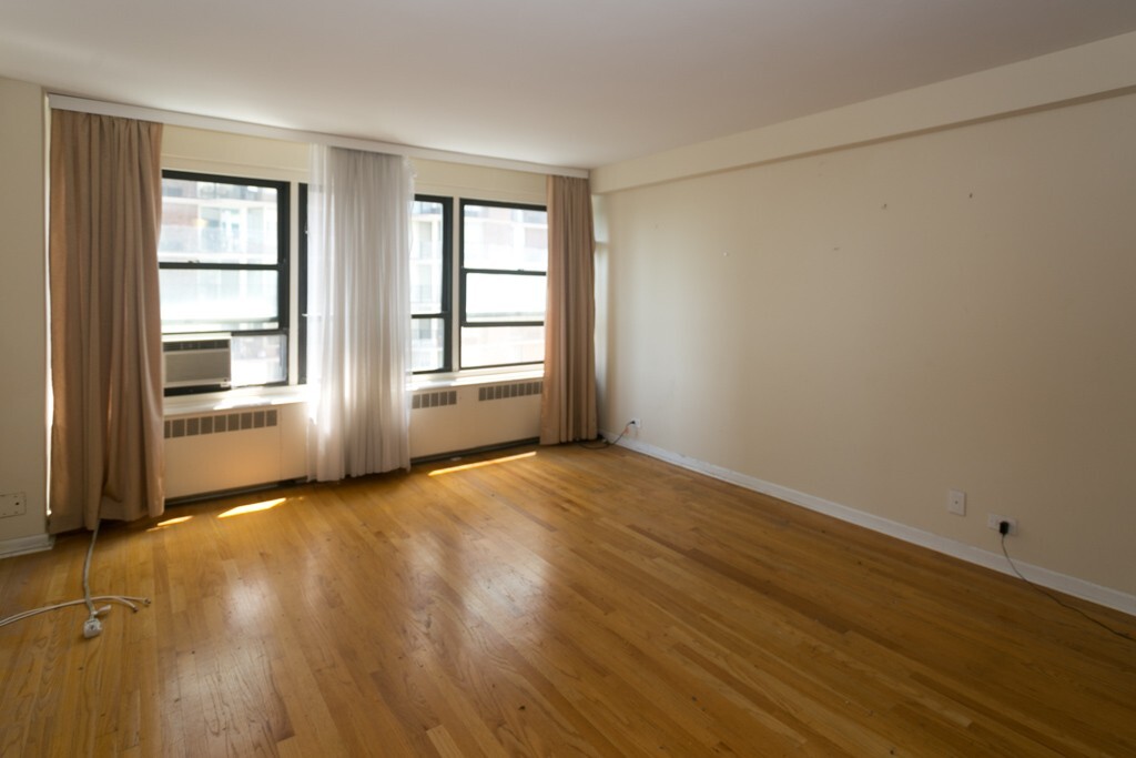 Building Photo - 4180 N Marine Dr