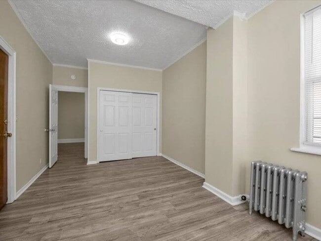 Building Photo - 2741 Stillwell Ave