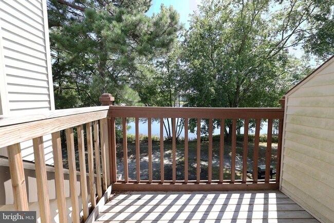 Building Photo - 53 Woodlake Dr