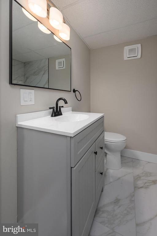 Building Photo - 25 S Church Rd