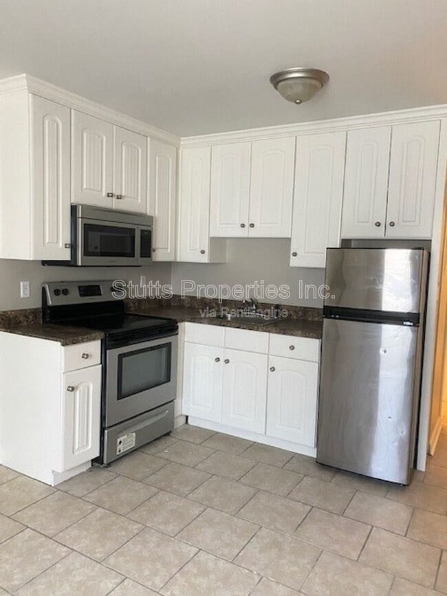 Building Photo - 414 Hermitage Dr