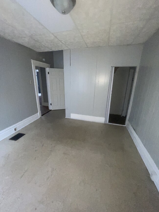 Building Photo - 7446 Liberty Ave