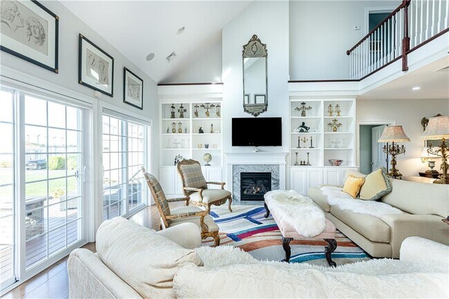 Building Photo - 44 Wimbledon Cir