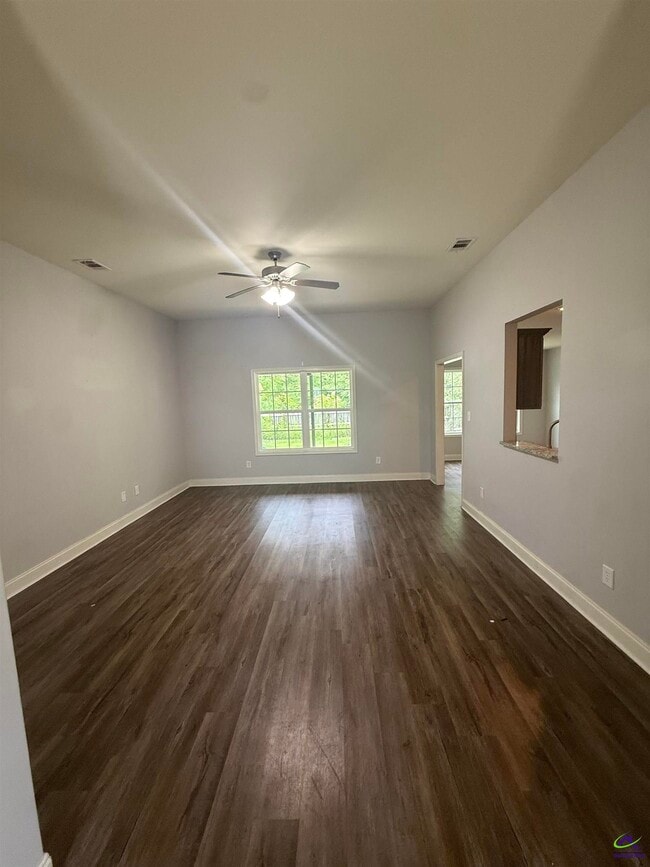 Building Photo - 120 Worchester Cir