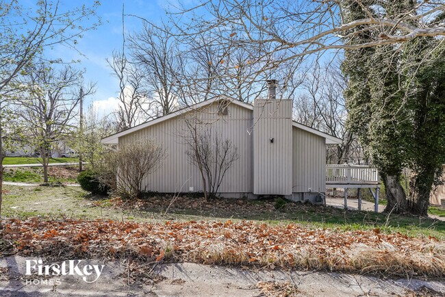 Building Photo - 10040 NW Blum Rd