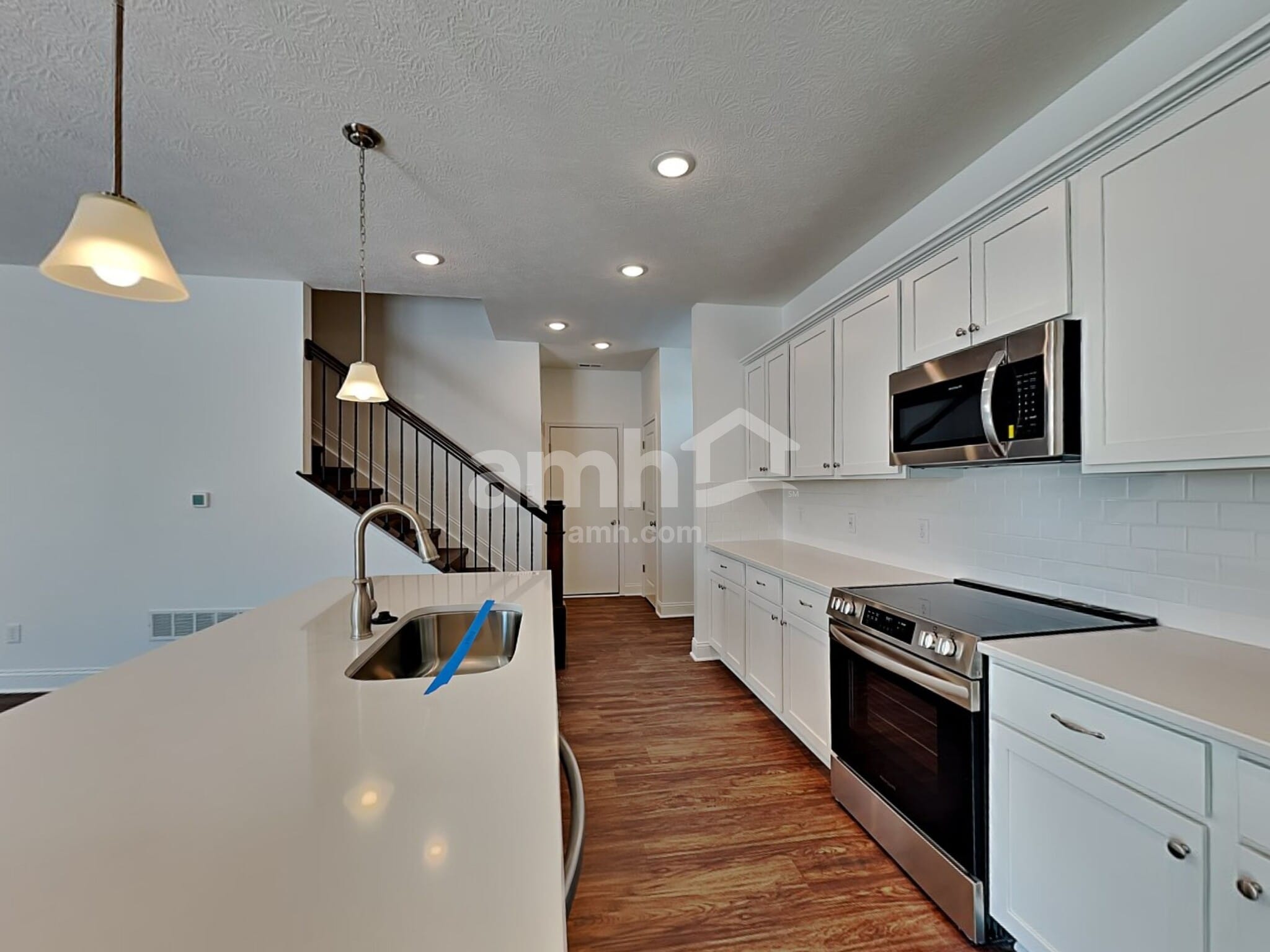 Building Photo - 802 Castor Ct