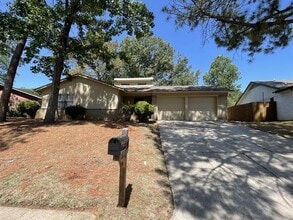 Building Photo - 3502 Leighton Dr