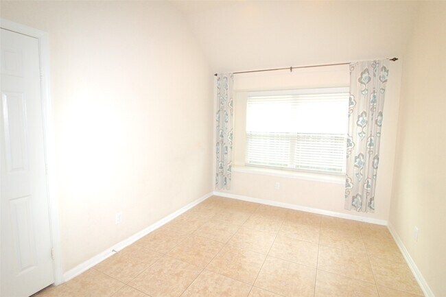 Building Photo - 21011 Blue Topaz Dr