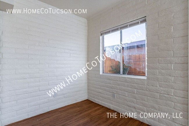 Building Photo - 2511 N Fontana Ave